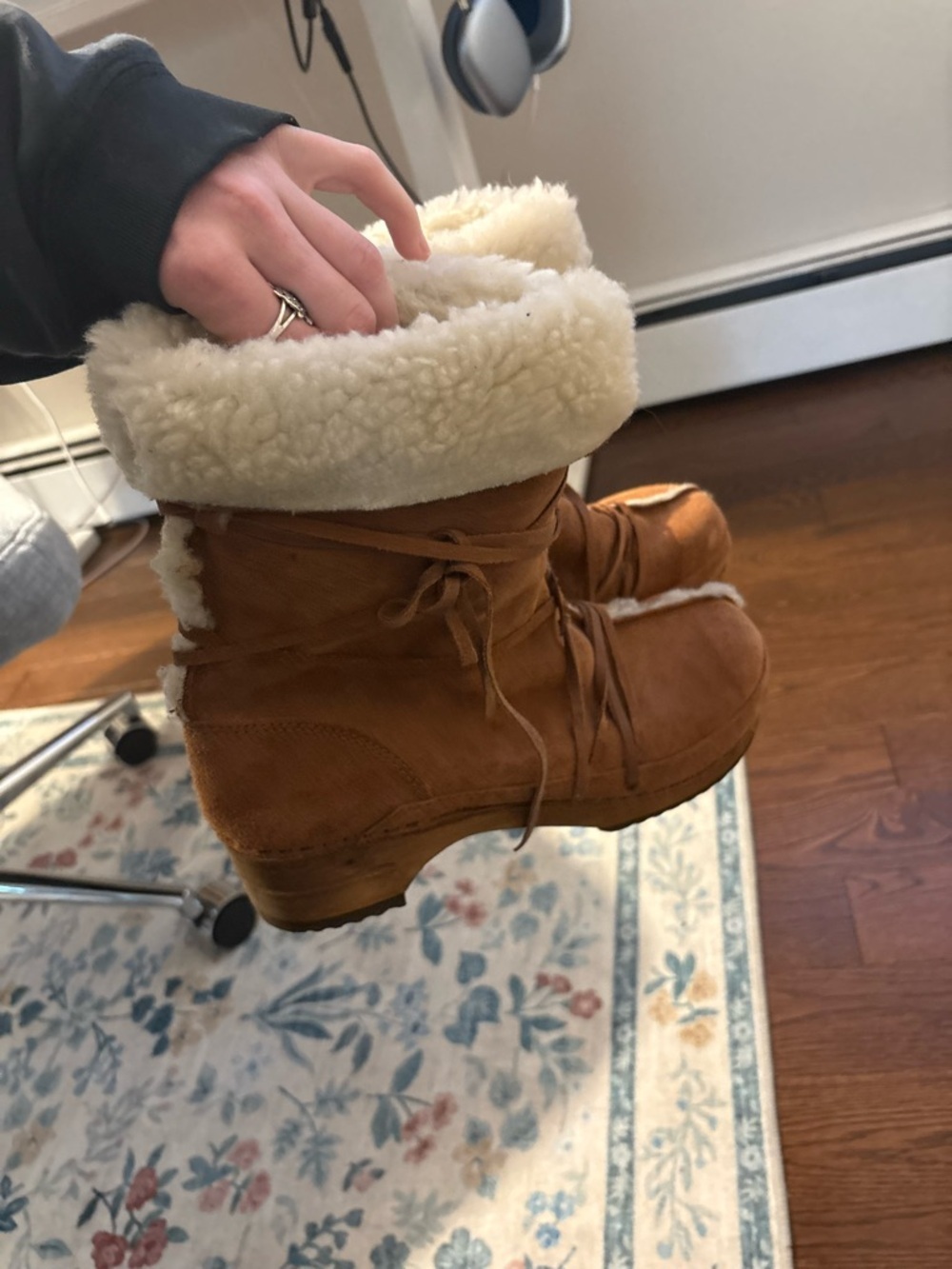 Cozy Suede Faux-Shearling Ankle Boots in Brown - Picture 8 of 9